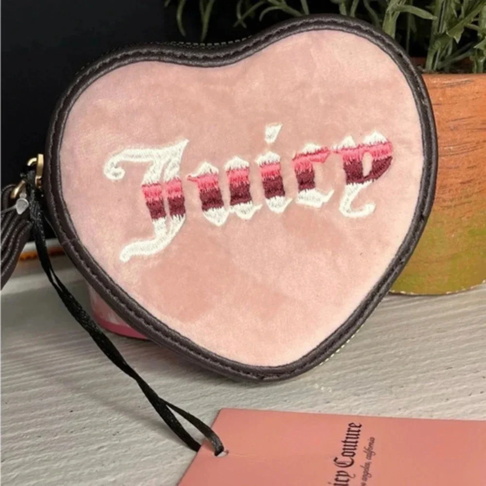 Juicy Couture Velvet Retro Heart Wristlet Dusty Blush Chocolate NWT